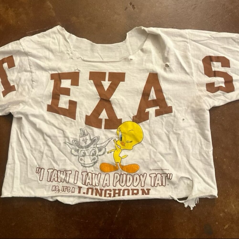 Vintage Distressed 93’ Texas Longhorns/Tweety Shirt